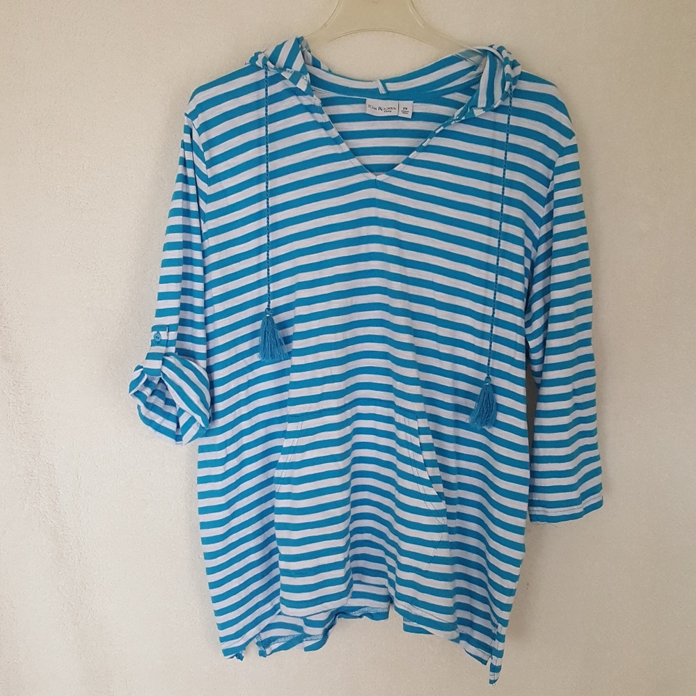 Hooded top with front pocket